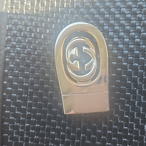 Gucci - Picture 2 of 4